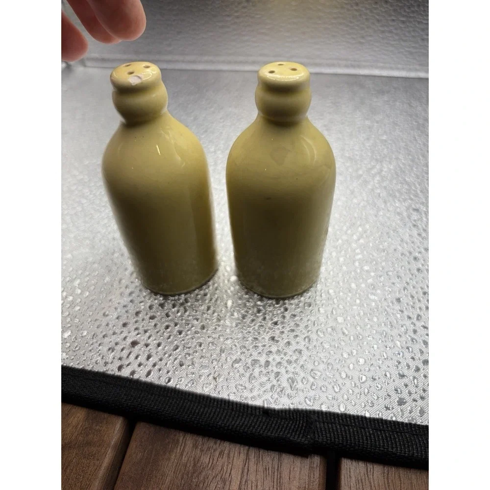Coors Golden Beer Export Lager Salt and Pepper shaker set Ceramic 1930's